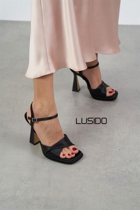 Зендер Црни Салонки