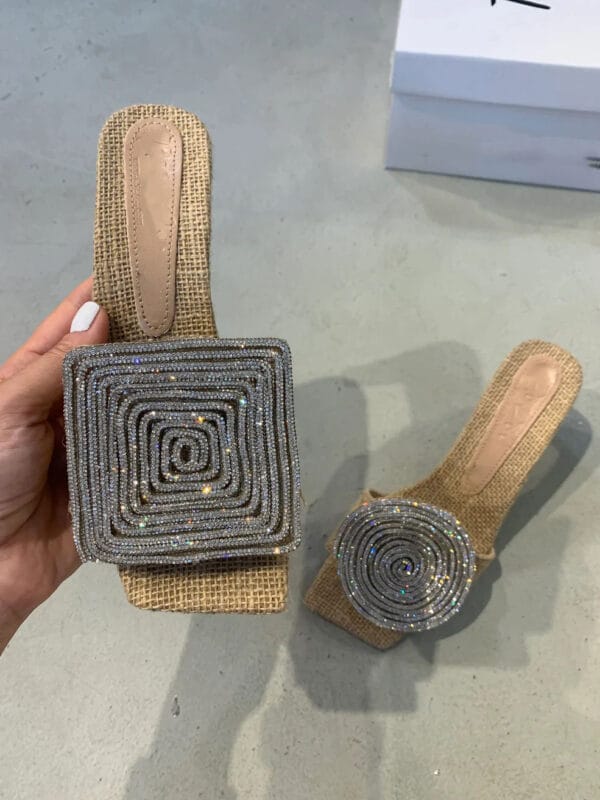 Клара Беж Папучи