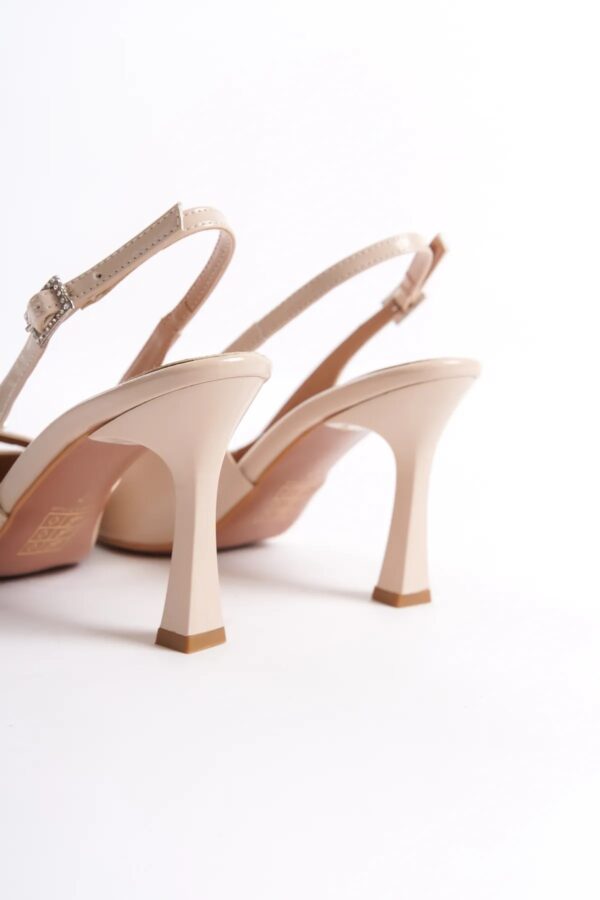 Сузие Крем Сандали