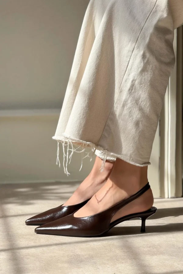 Реа Кафеави Сандали