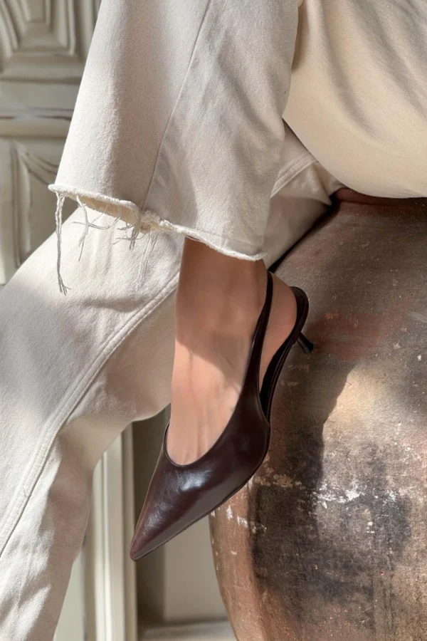 Реа Кафеави Сандали