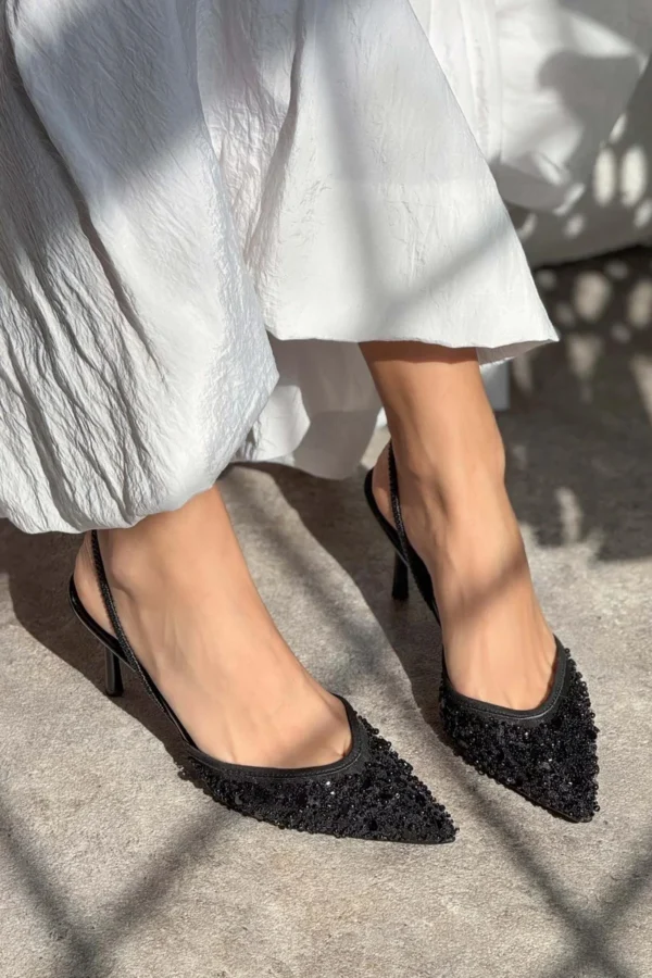 Блина Црни Сандали